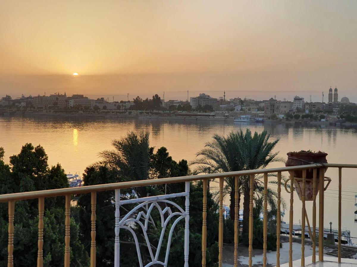 Spring Hotel Luksor Dış mekan fotoğraf