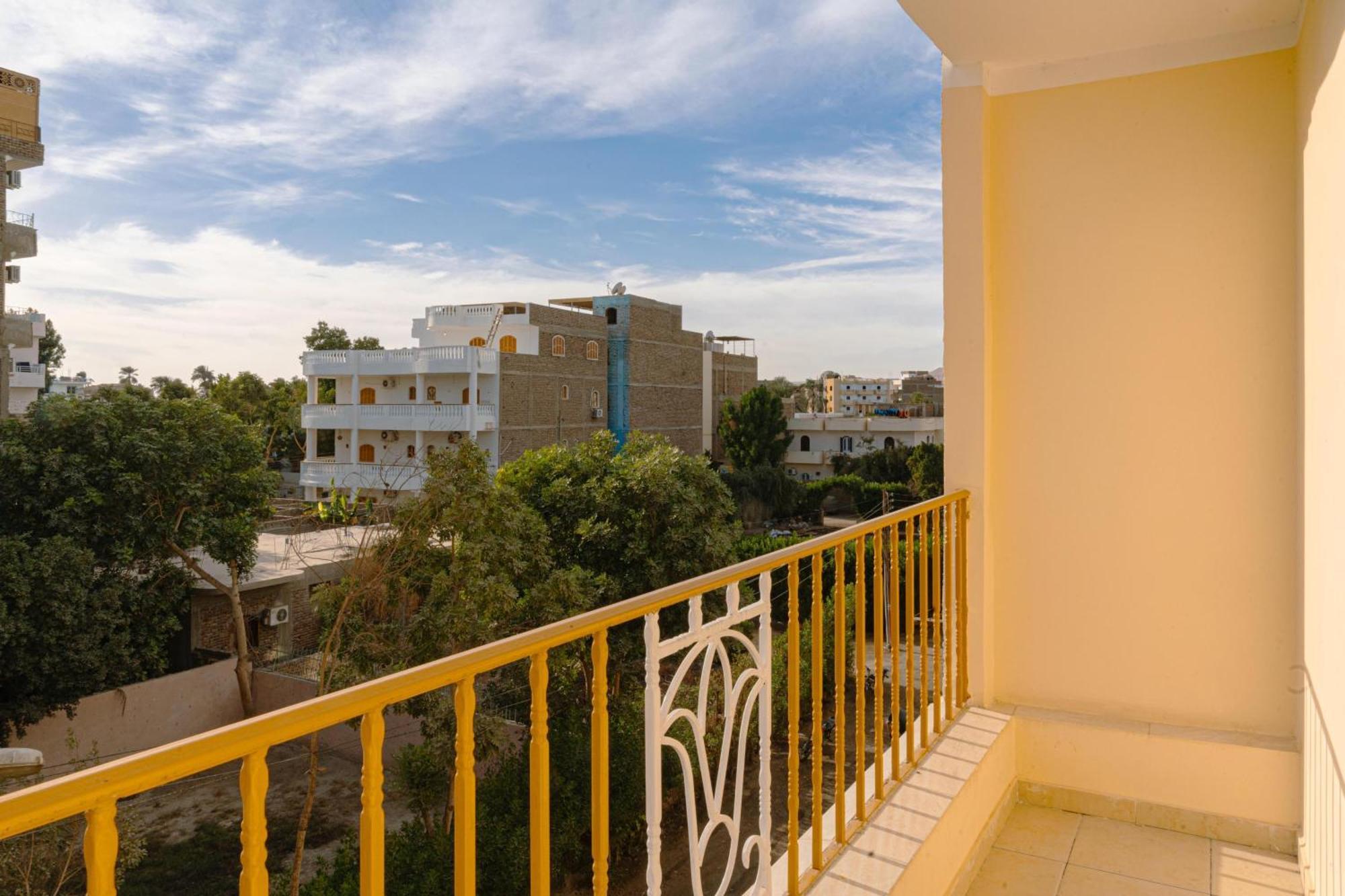 Spring Hotel Luksor Dış mekan fotoğraf