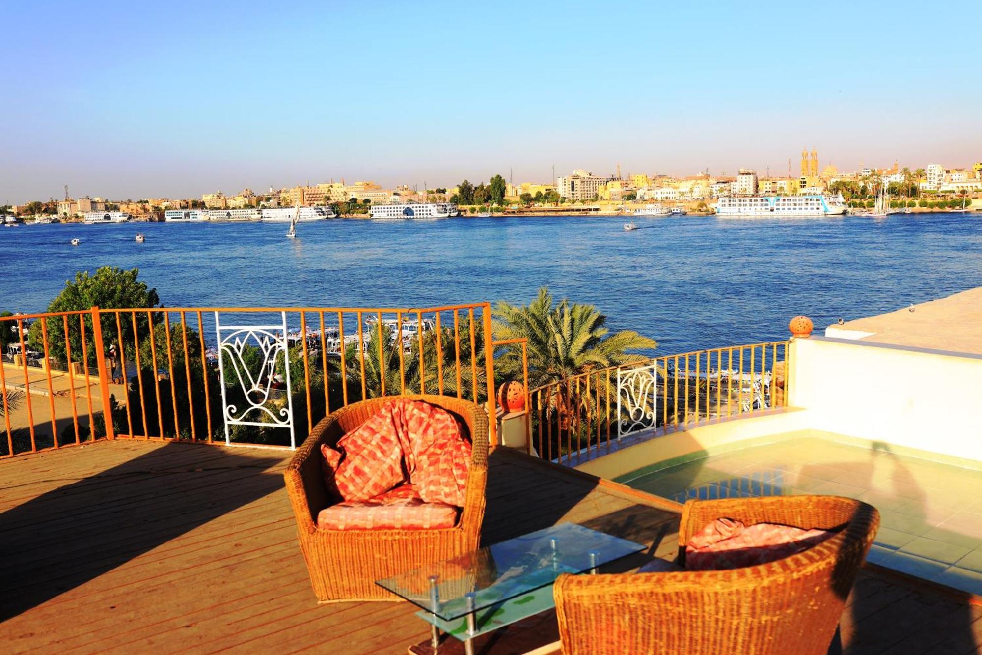 Spring Hotel Luksor Dış mekan fotoğraf