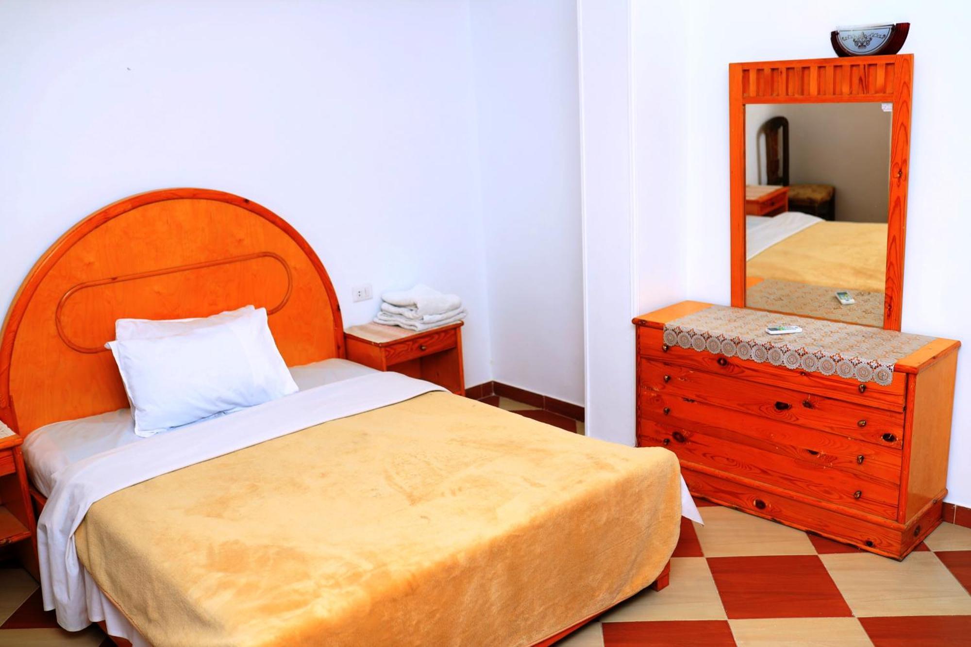 Spring Hotel Luksor Dış mekan fotoğraf